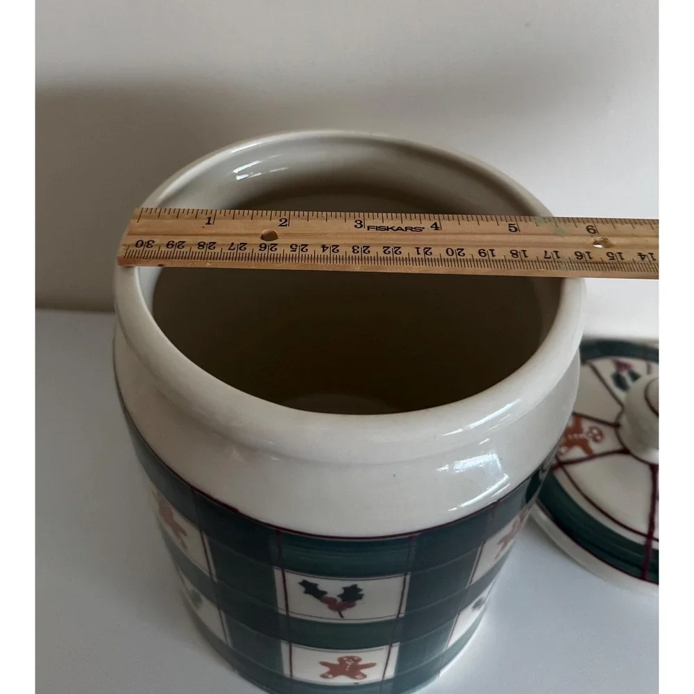 Vintage Hartstone Pottery Gingerbread Holly Cookie Jar